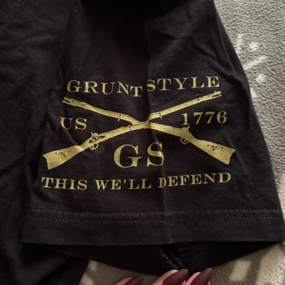 Grunt Style Black 'Hold My Beer' T-Shirt - Picture 2 of 4